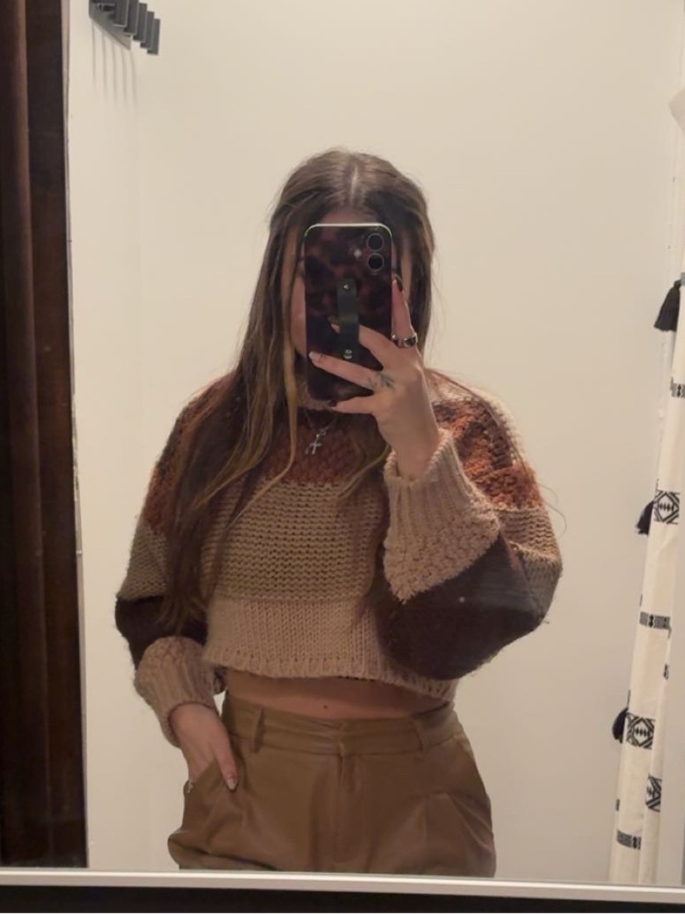 Le Lis Cream and Light Pink Knit Sweater Label Detail